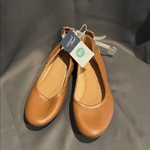 Universal Thread Brown Flats